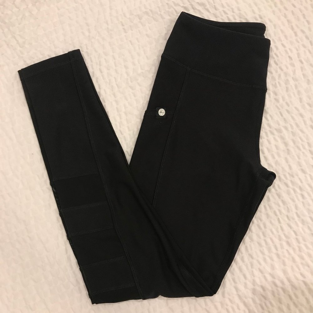 Black Capri Leggings w/ Pocket || Size S